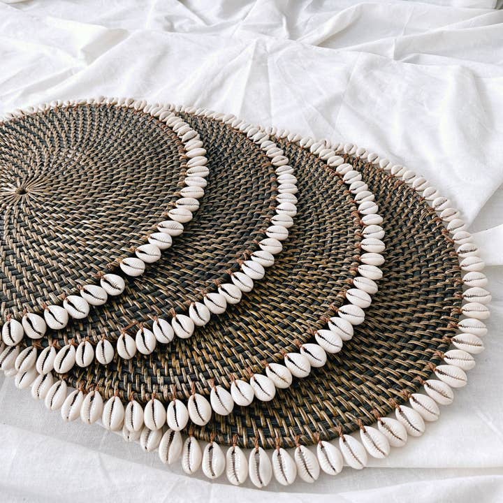 Rattan Placemat with Cowrie Shell | Dark Brown | 35 cm | Handwoven in Indonesia