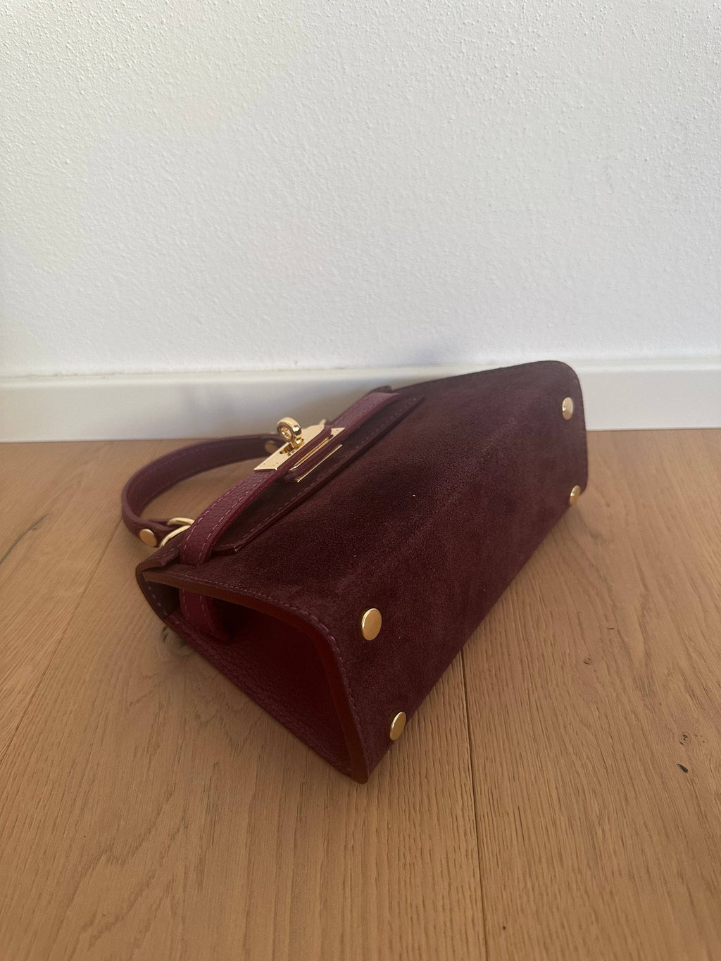 Mini K Suede, liten håndveske i semsket skinn