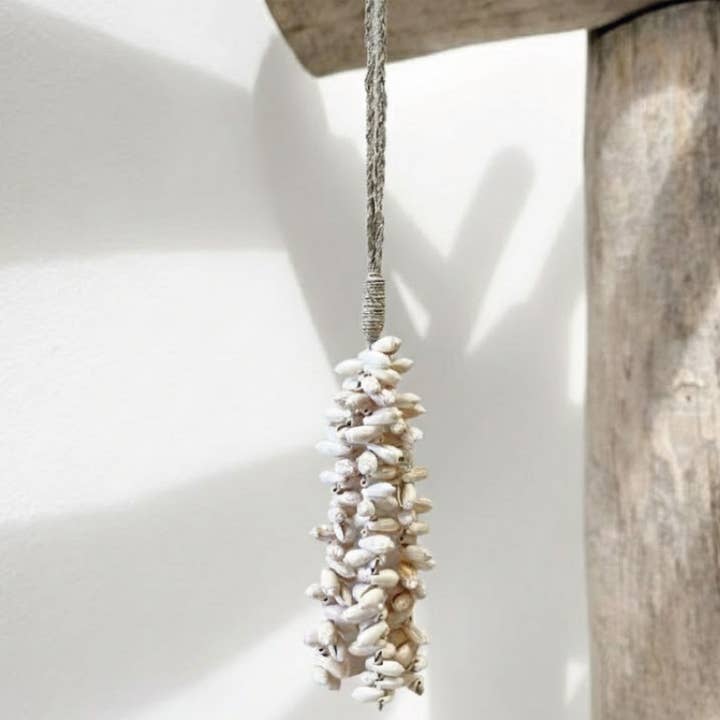 Olivia Shell Wall Hanger | Triple | Nude | 50 cm | Handmade in Bali