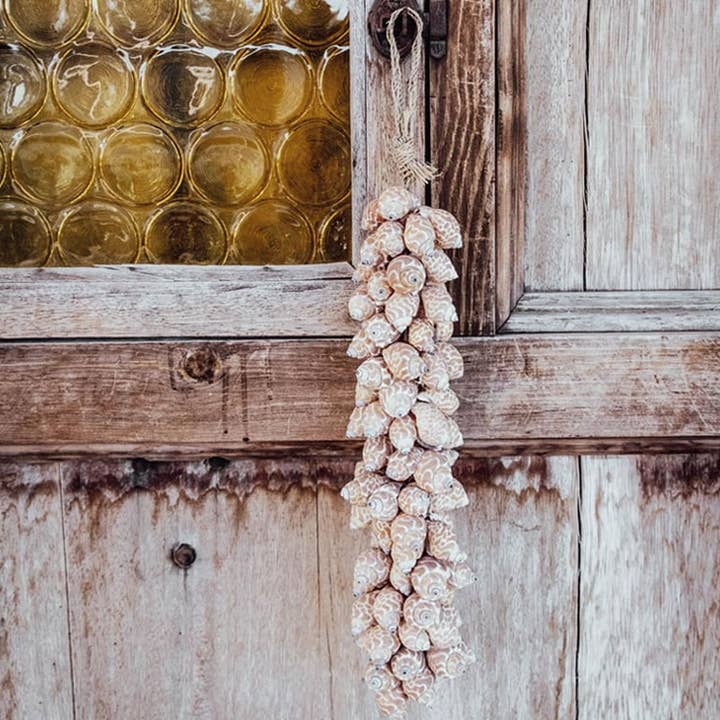 Handmade Shell Strand | Light Brown | 30 cm | Bali