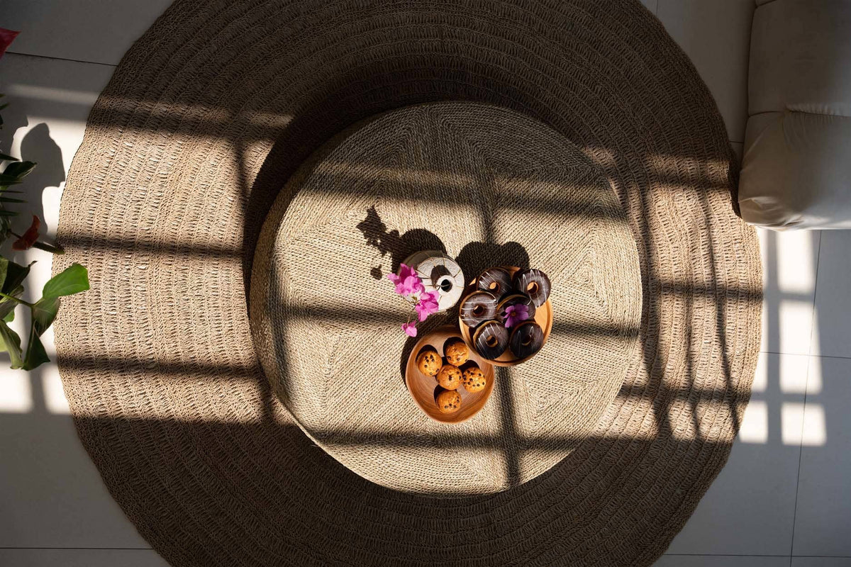 The Huge Pouffe – Natural, håndlaget sjøgress‑puff, 100×100 cm