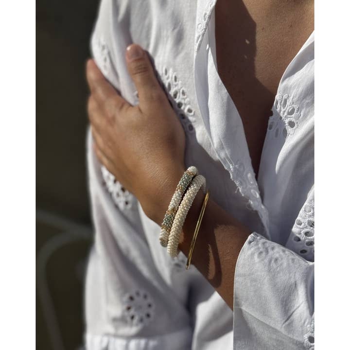 Glass Bead Crochet Bracelet | Bronze white | Handmade in Nepal
