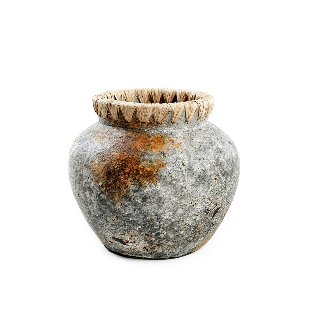 The Styly Vase, vase i terrakotta med raffia, Antique Grey, S