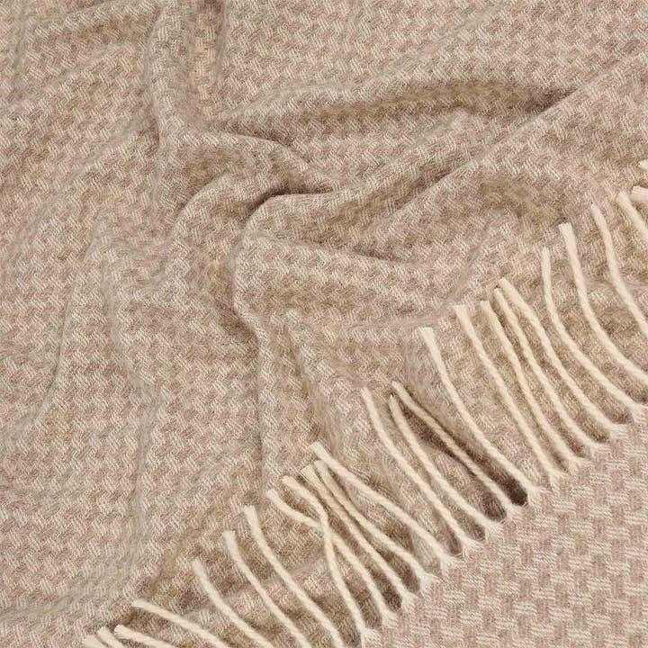Kentii Throw | 100% Mongolian Wool | Undyed | 200 × 150 cm | Made in Ukraine