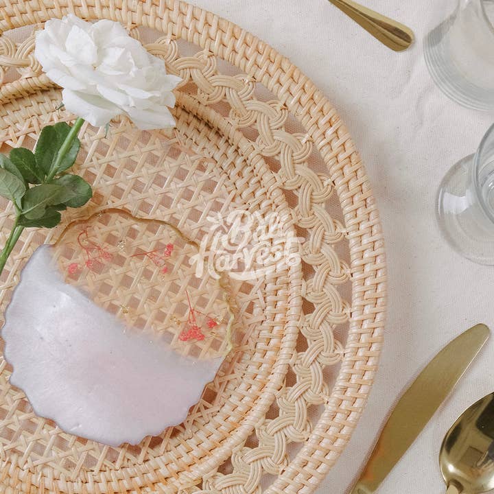 Rattan Charger Plate Gendis | Natural | Open Weave | 35 cm | Handwoven in Bali