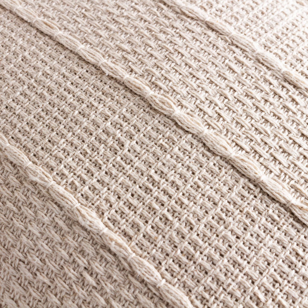 Caliche strukturert pute med dusker, Natural, 40 × 60 cm