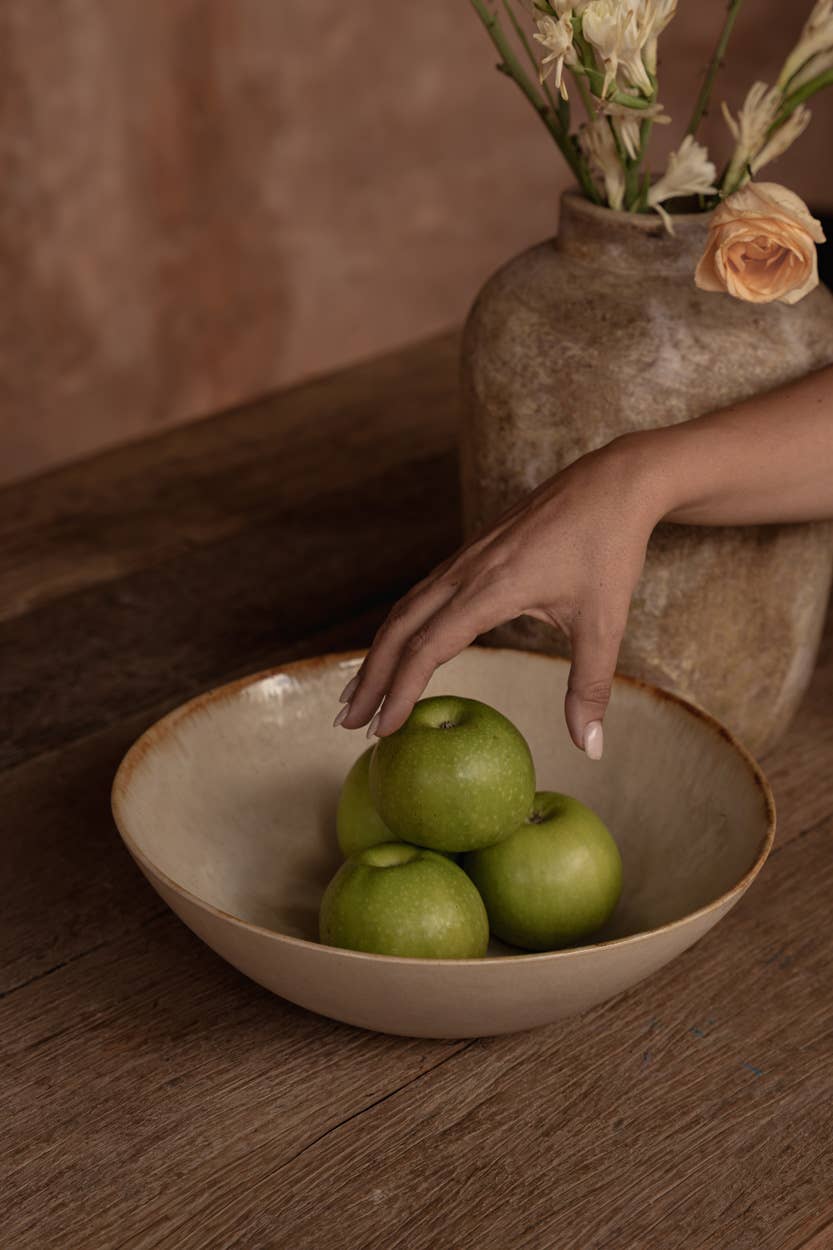 The Clay Echo Vase, vase i keramikk og terrakotta, Cream, M