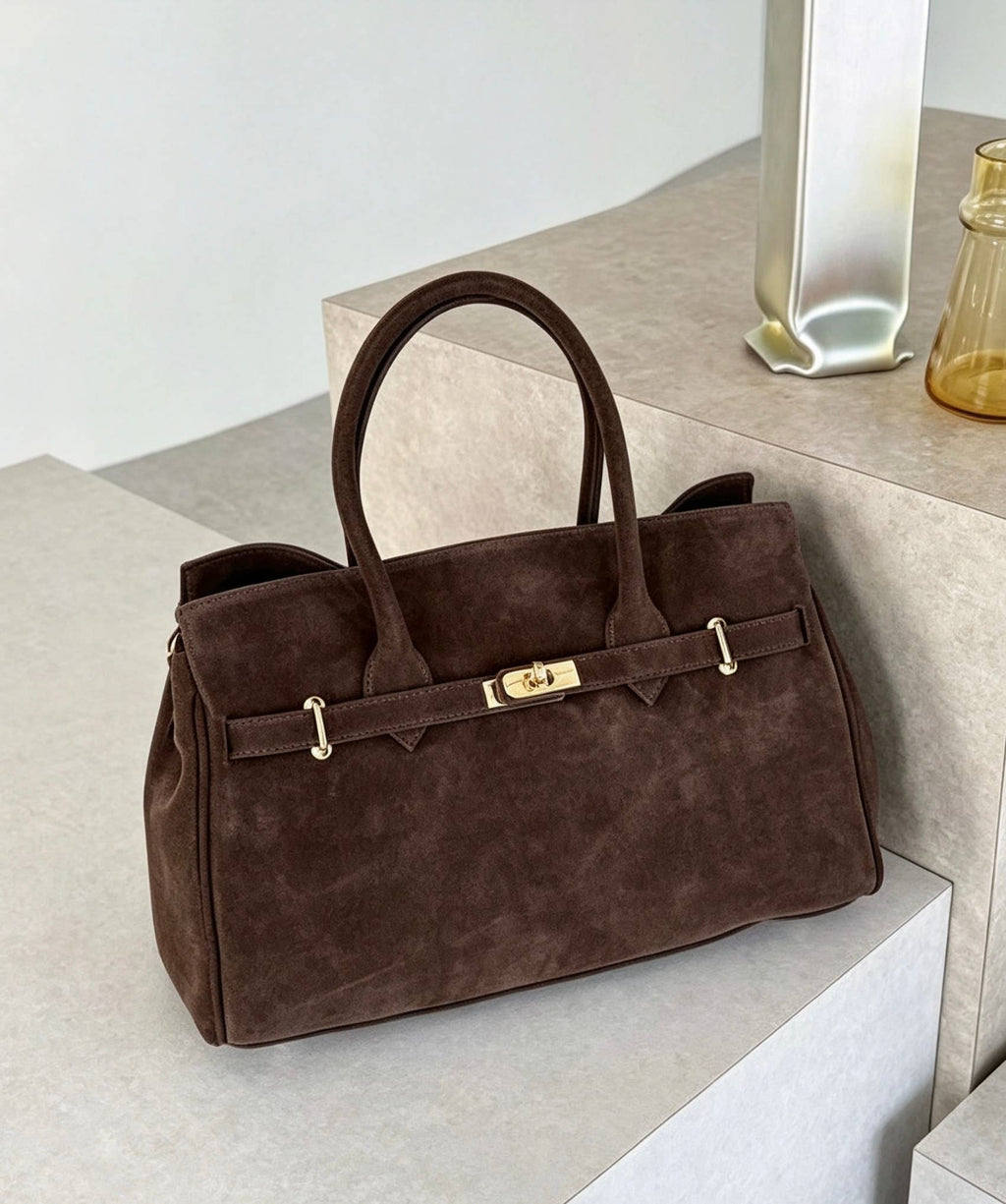 Suede Tote Bag with Golden Details, toteveske i semsket skinn