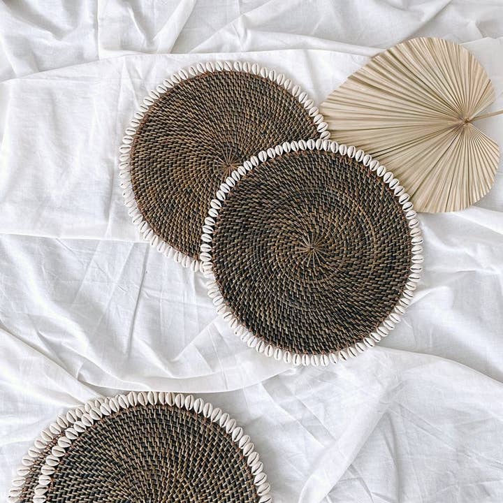 Rattan Placemat with Cowrie Shell | Dark Brown | 35 cm | Handwoven in Indonesia