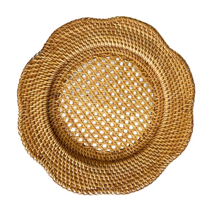 Hand-Woven Rattan Charger Plate – Scallop Edge, Natural Brown