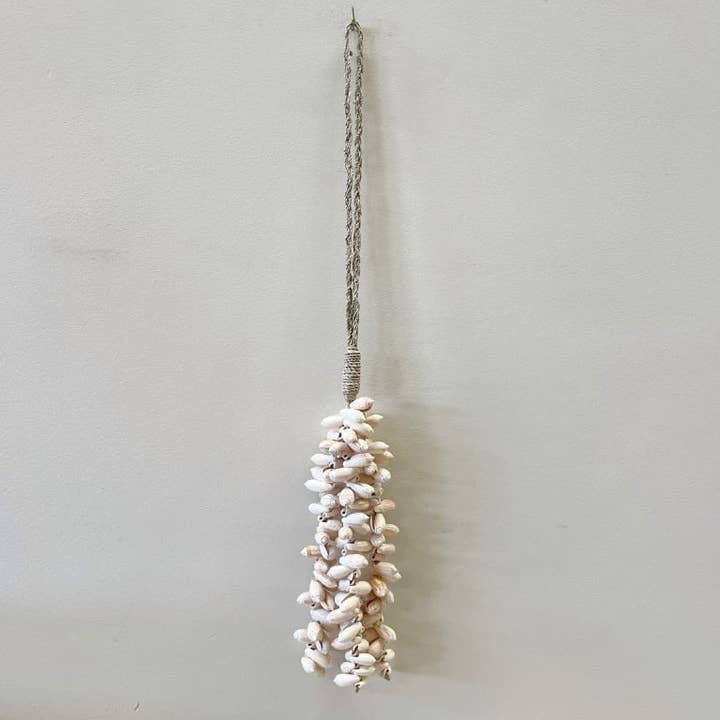 Olivia Shell Wall Hanger | Triple | Nude | 50 cm | Handmade in Bali