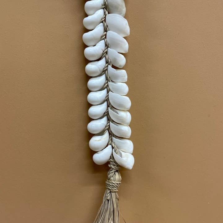 Shell & Raffia Wall Hanger | Buteng | 65 cm | Handmade in Bali