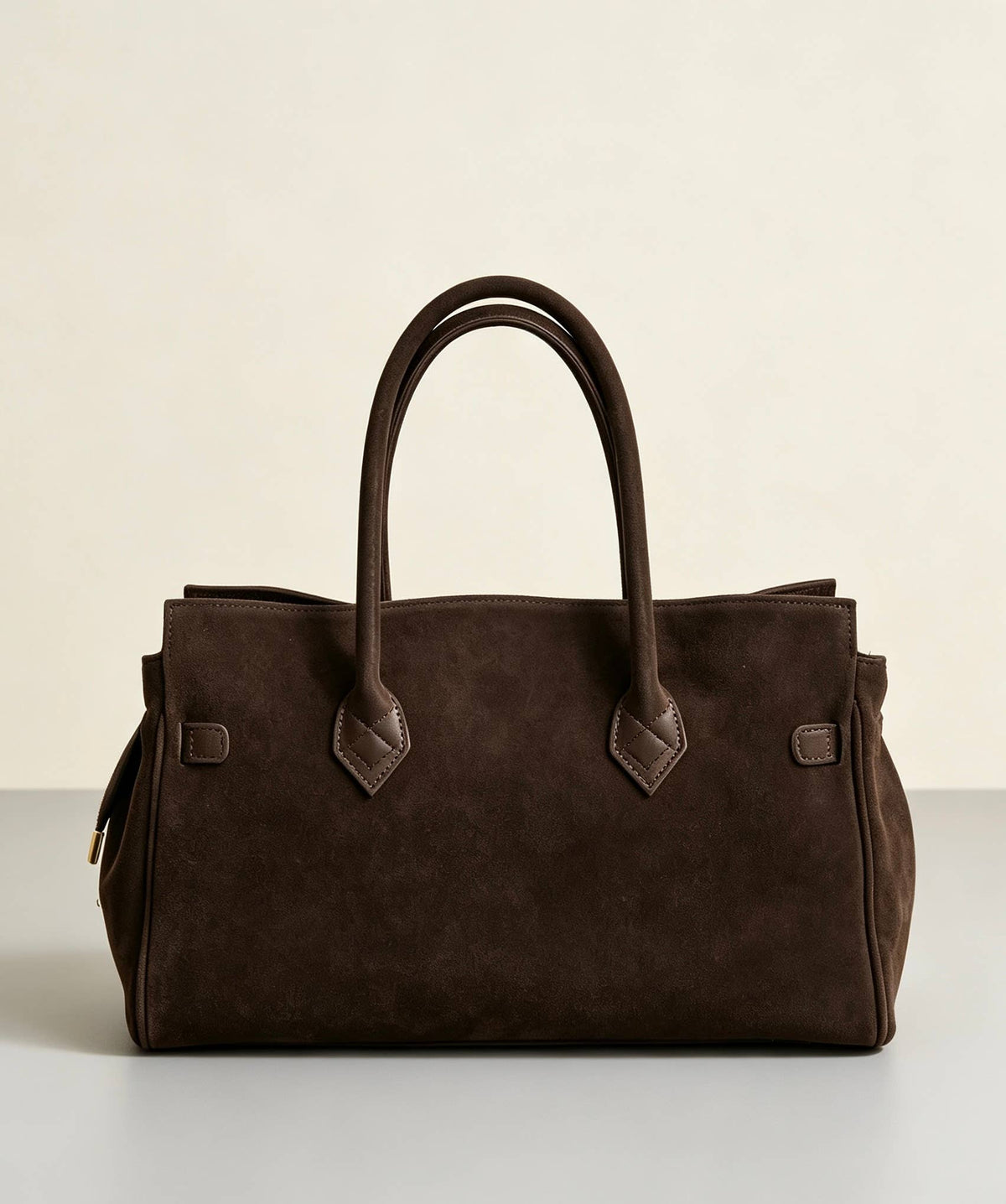 Suede Tote Bag with Golden Details, toteveske i semsket skinn