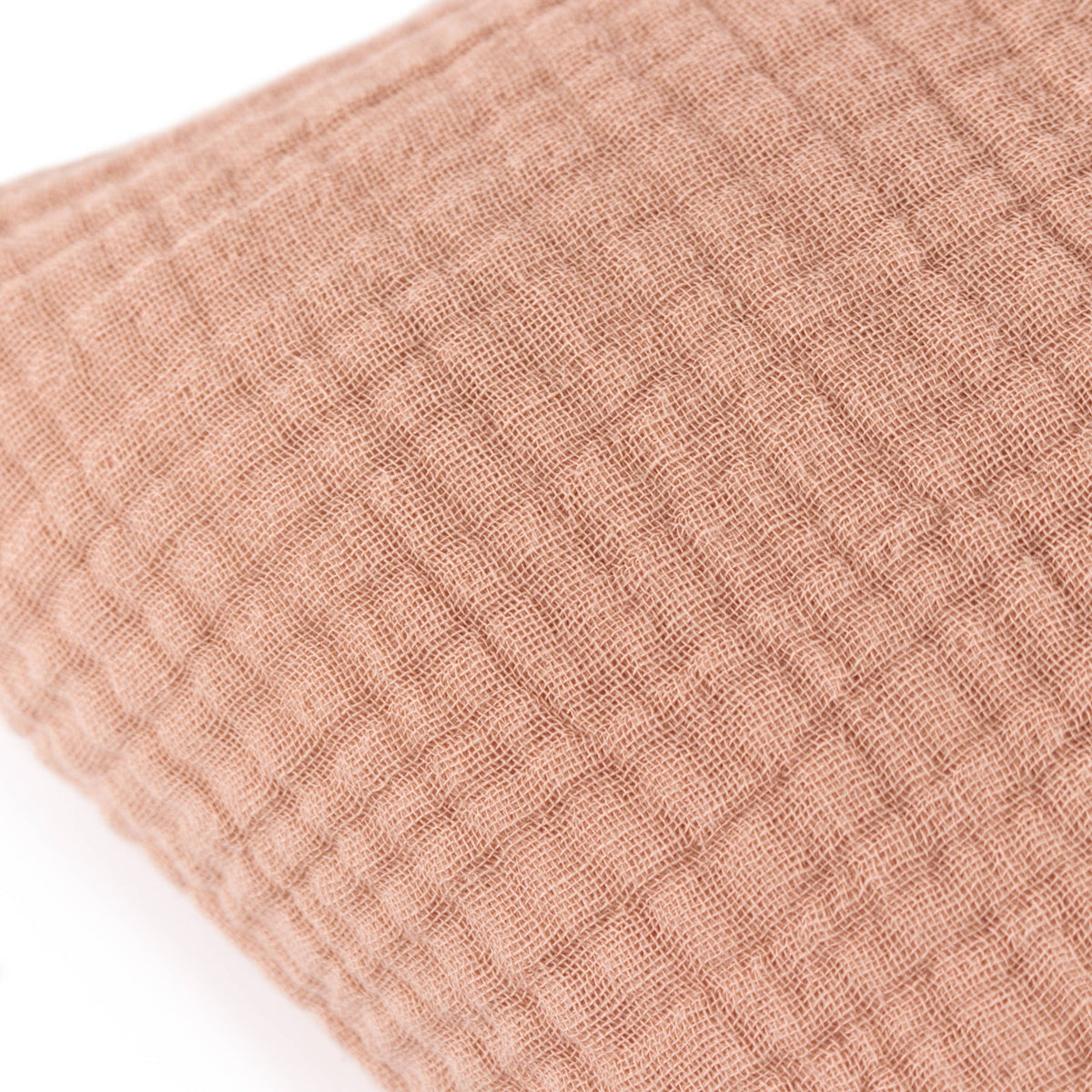 Lark pute i krepet bomullsmuslin, Pink Clay, 45 × 45 cm