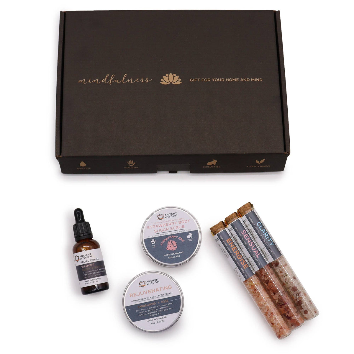 Serenity Essential Self Care Kit, gavesett med badesalt, skrubb, lotion og serum