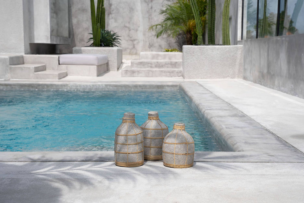 The Whoopy Vase, buet vase med rotting, Concrete Natural, L