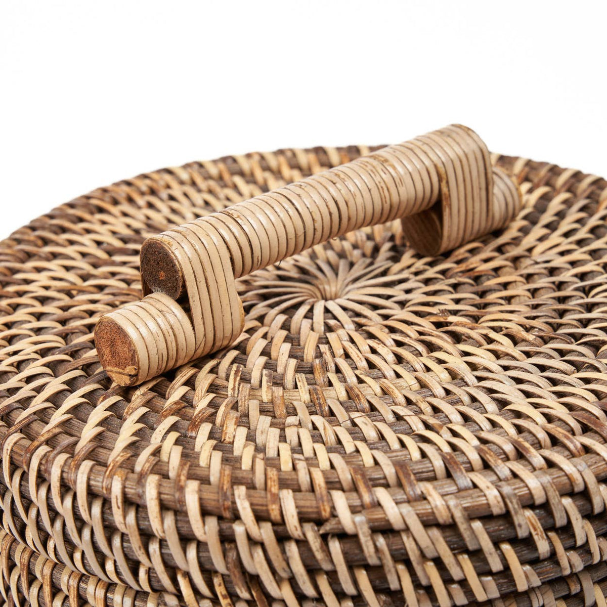 The Rattan Bin High, høy kurv med lokk i rotting, Natural Brown