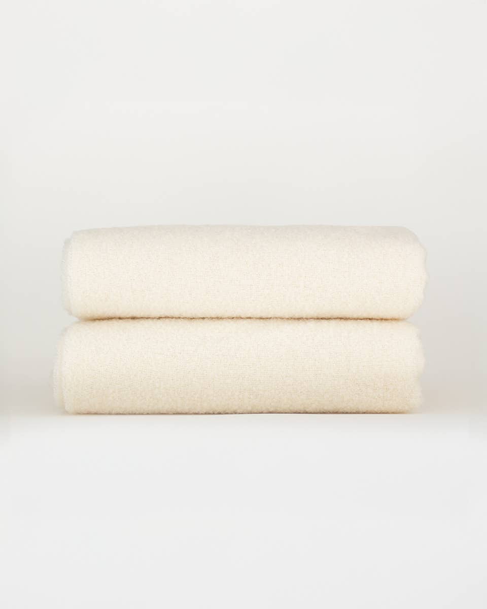 Wool Bouclé Throw Blanket Paris White, bouclépledd i ull, 140 × 200 cm