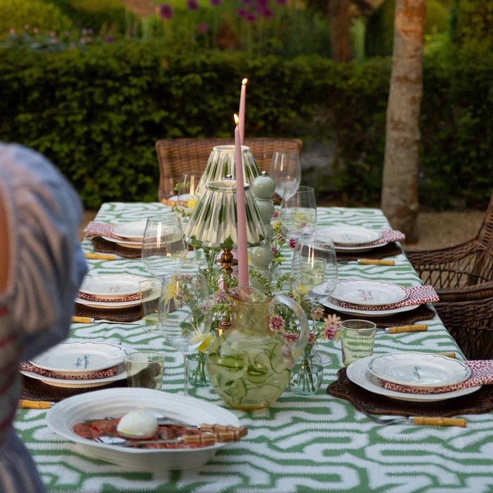 Hand-Woven Rattan Placemat – Scallop Edge, Dark Brown
